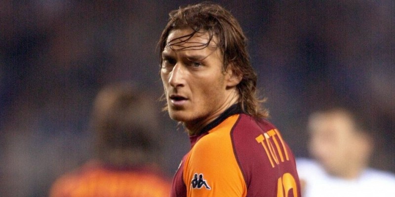 top-10-cau-thu-mang-ao-so-10-totti